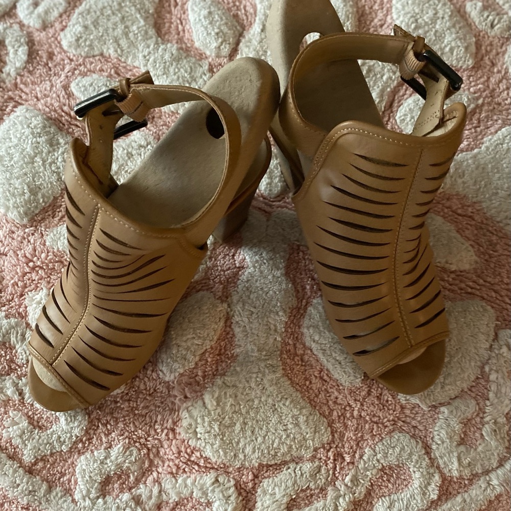 Chinese Laundry Block heels Size 8.5M EUC